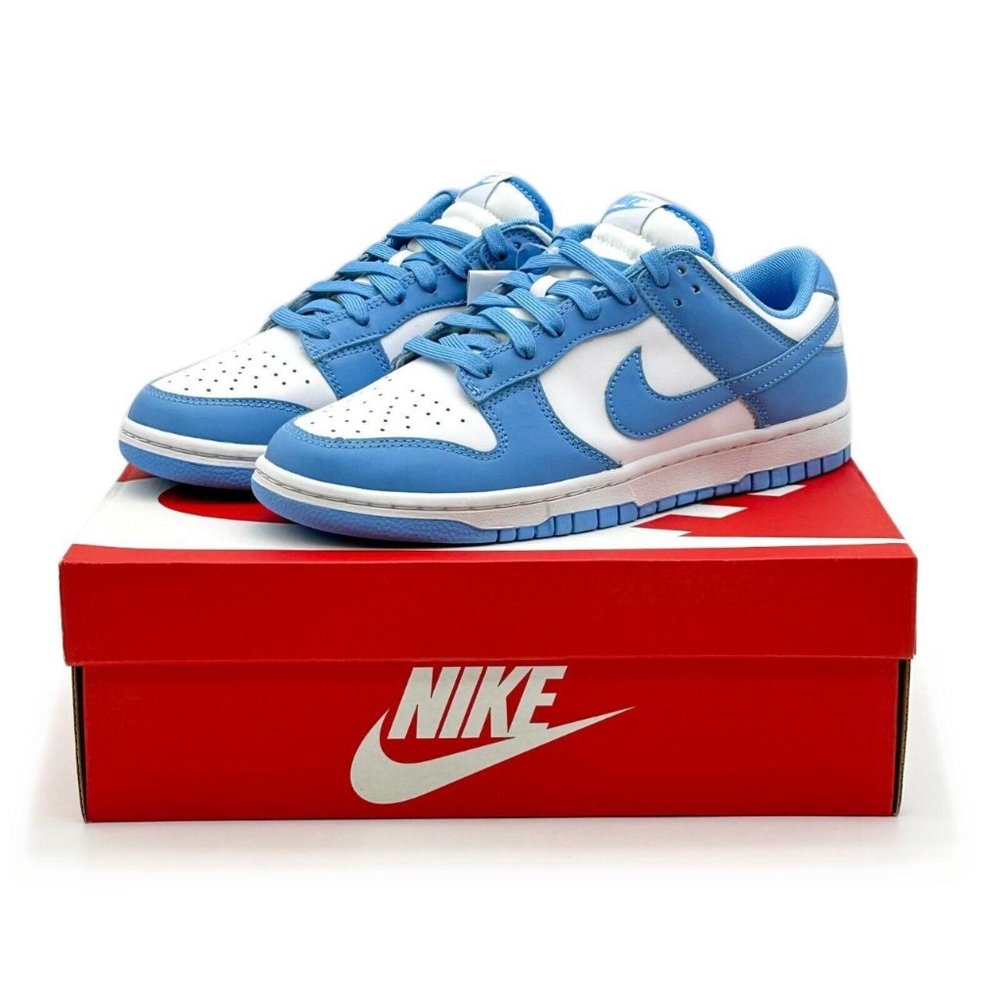 Nike Men's White and Blue Trainers